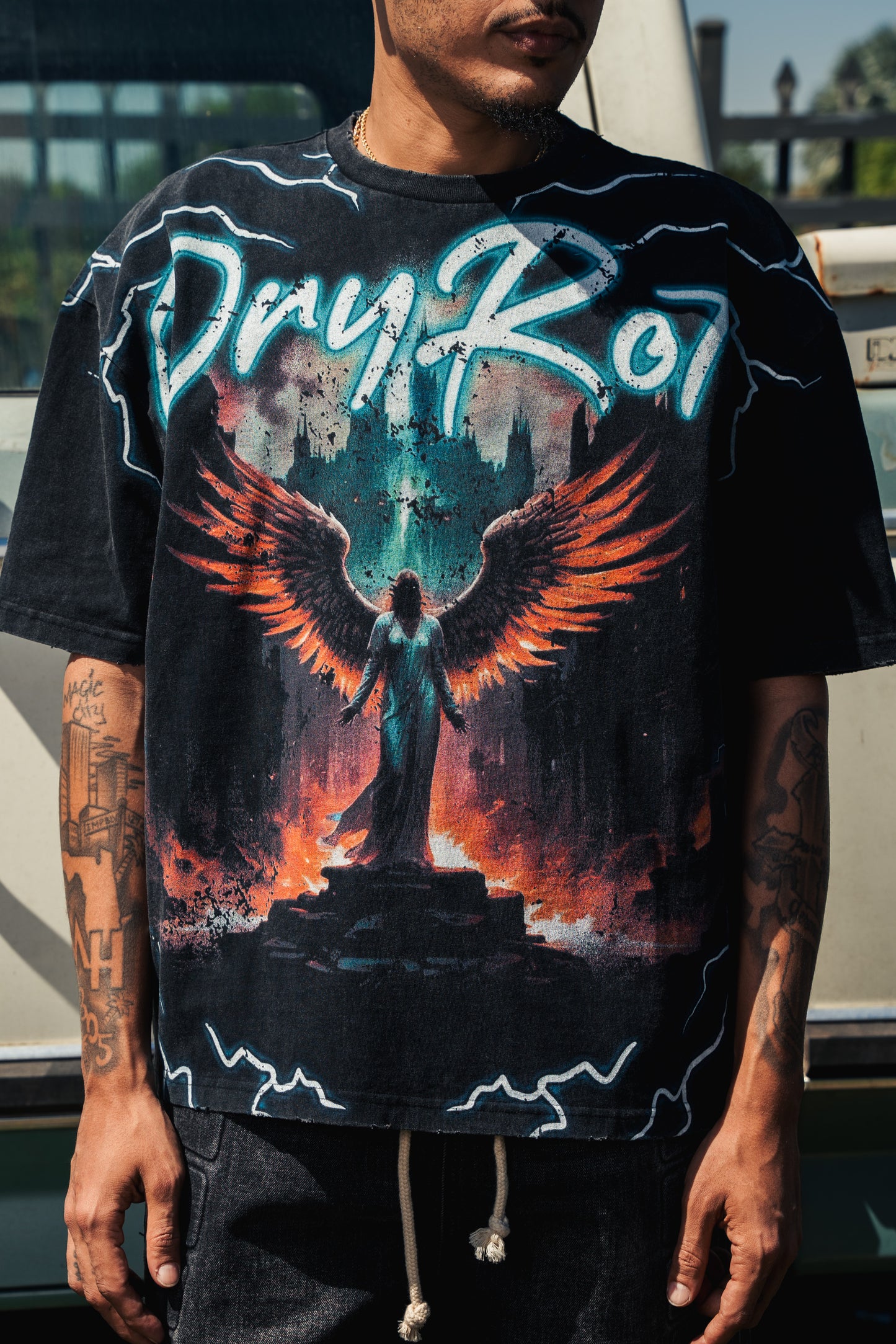 DRY ROT OVER SIZED POWER TEE