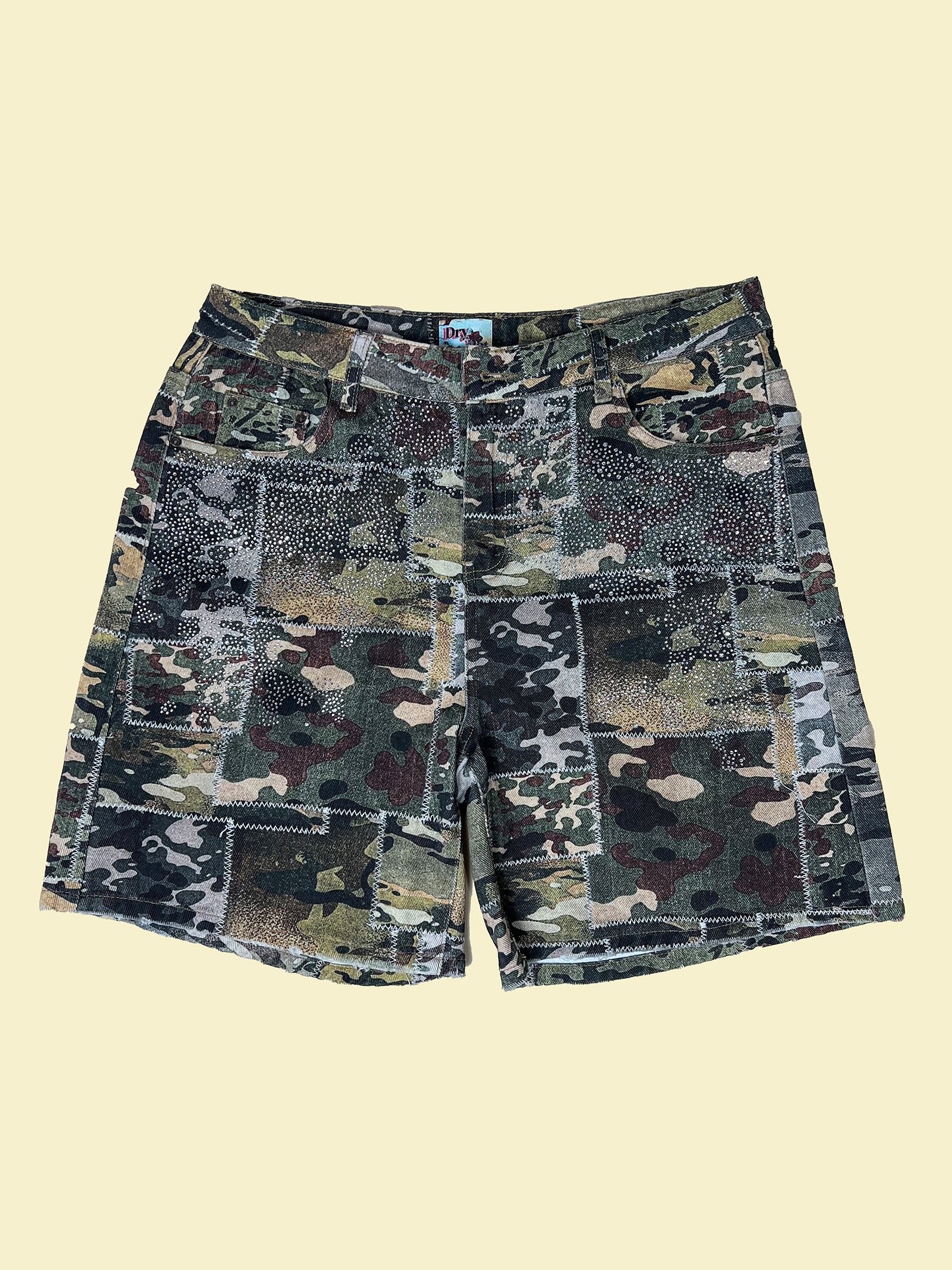 DRY ROT STITCH CAMO SHORT