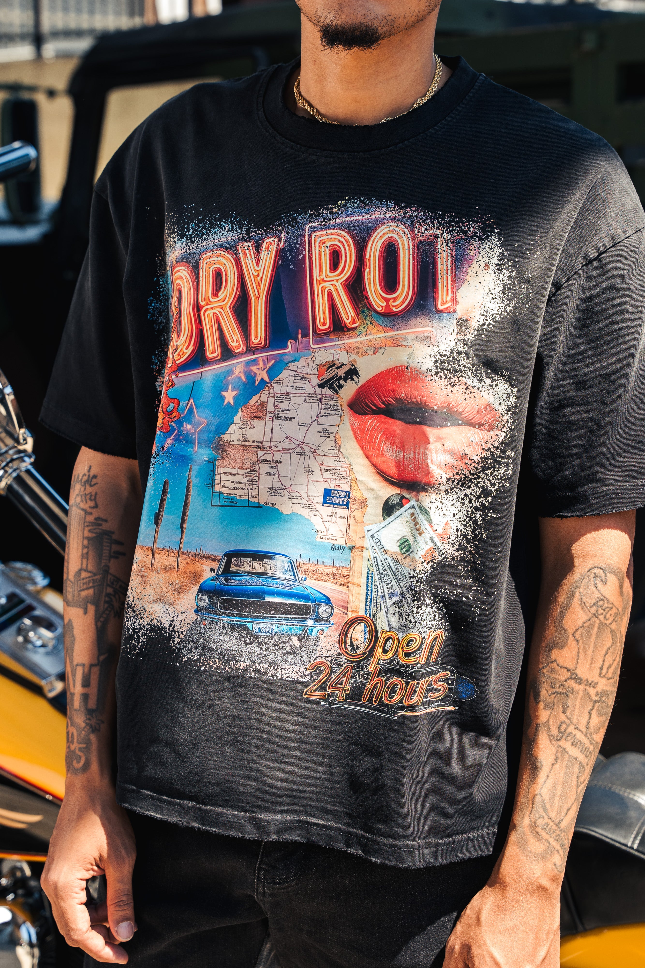 DRY ROT OVER SIZED GUEST TEE BLACK