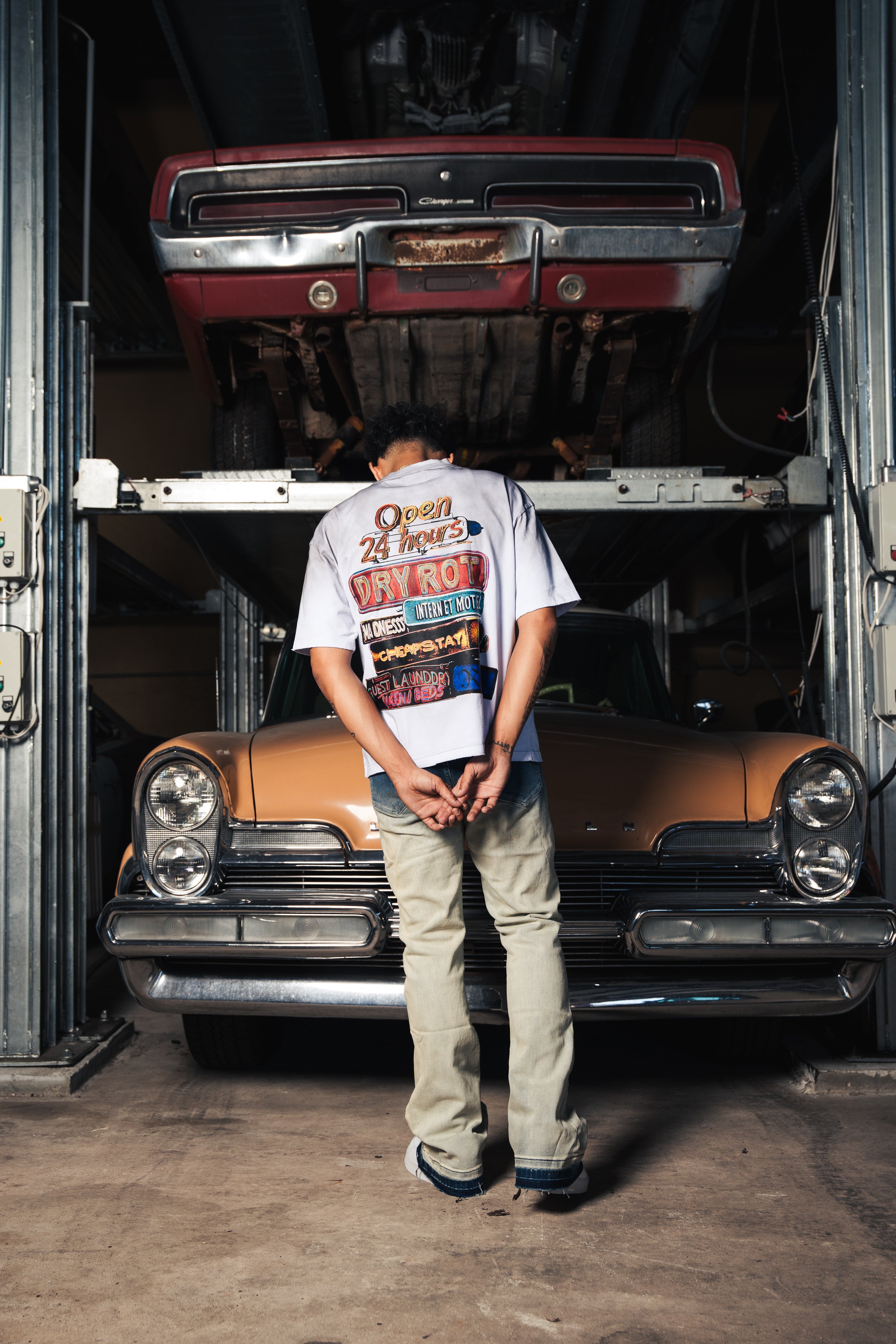 DRY ROT OVER SIZED GUEST TEE WHITE