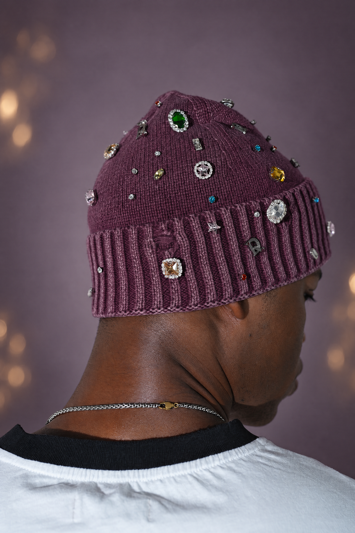 DRY ROT BURGUNDY ACID WASH GEM BEANIE